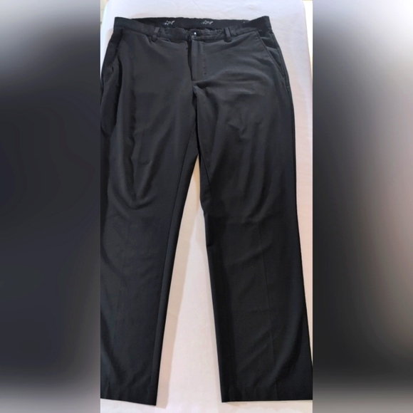 Greg Norman Black Flat Front Polyester Chinos Mens Golf Pants 36 x 30 - Picture 1 of 8